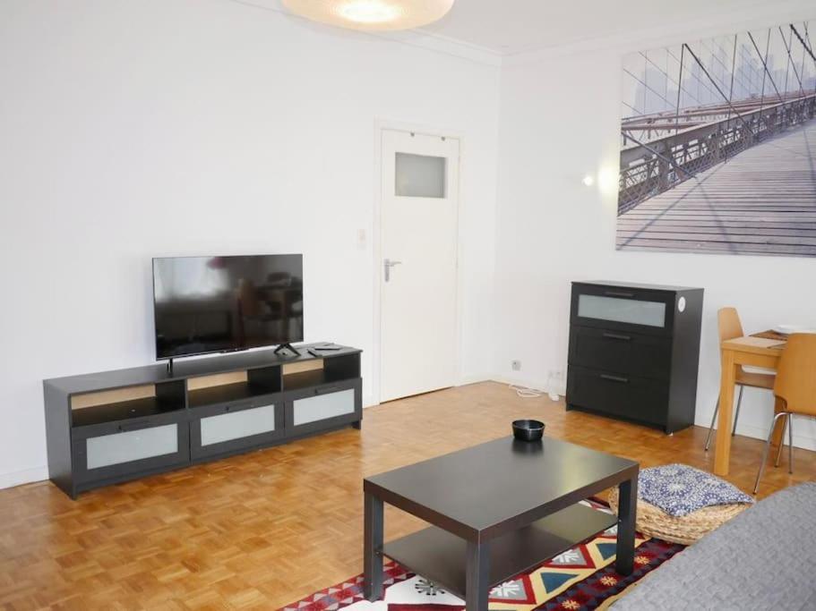 Ixelles: Superbe Appartement, Idealement Situe Brussels Exterior photo
